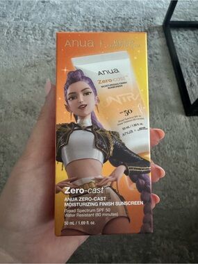 Anua Zero-Cast Moisturizing Finish Sunscreen SPF 50 — Orange